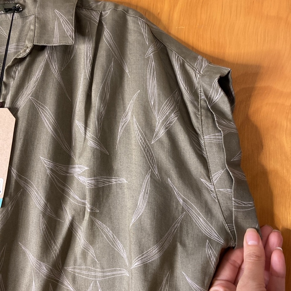 NWT PrAna Fremont Woven Top in Rye Green Leaves. Size S - Picture 5 of 11